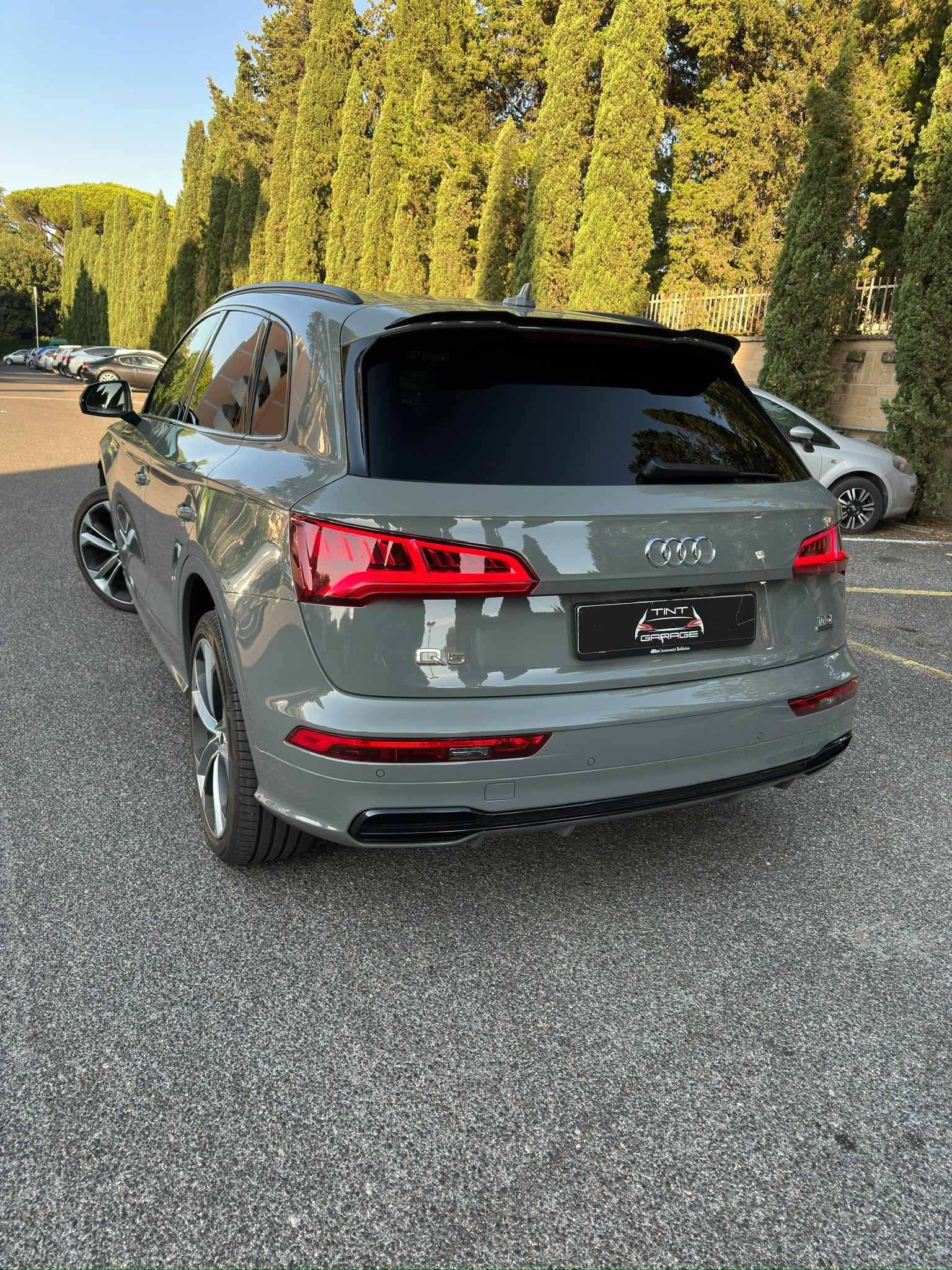 Audi Q5 con vetri oscurati Tint Garage a Roma